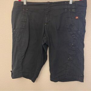 Nike vintage Women's long roll tab Bermuda cargo Shorts lo mid rise cotton L